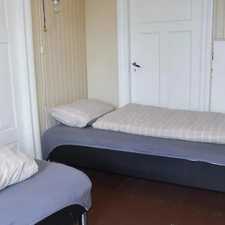 6 Person In Fjortoft