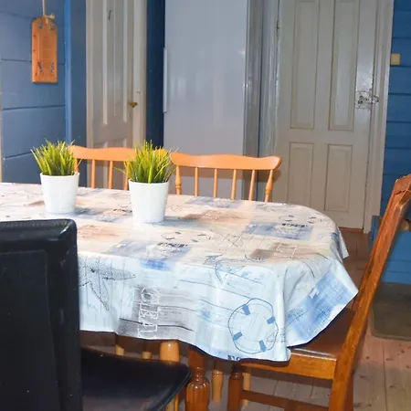 6 Person In Дом отдыха